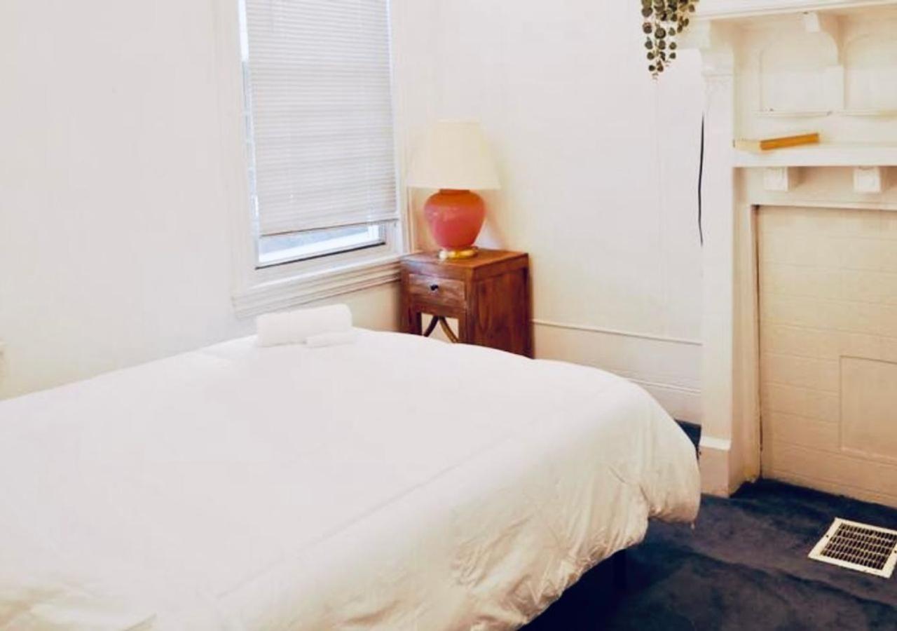 Oui On Ludlow - Entire House And Private Rooms In University City Philadelphie Extérieur photo